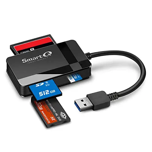 SmartQ C368 black USB 3.0 multi-card reader on a desk
