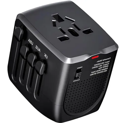 WAUDM black international travel adapter and converter